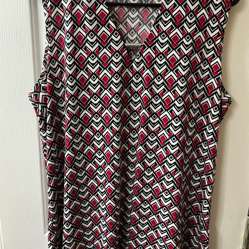 Women’s Jones New York sleeveless top, size L